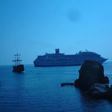 Old Harbour Center דוברובניק