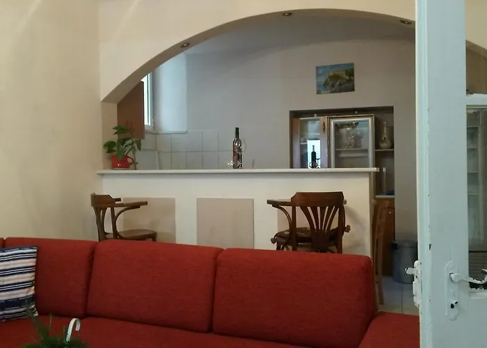 Old Harbour Center דירה